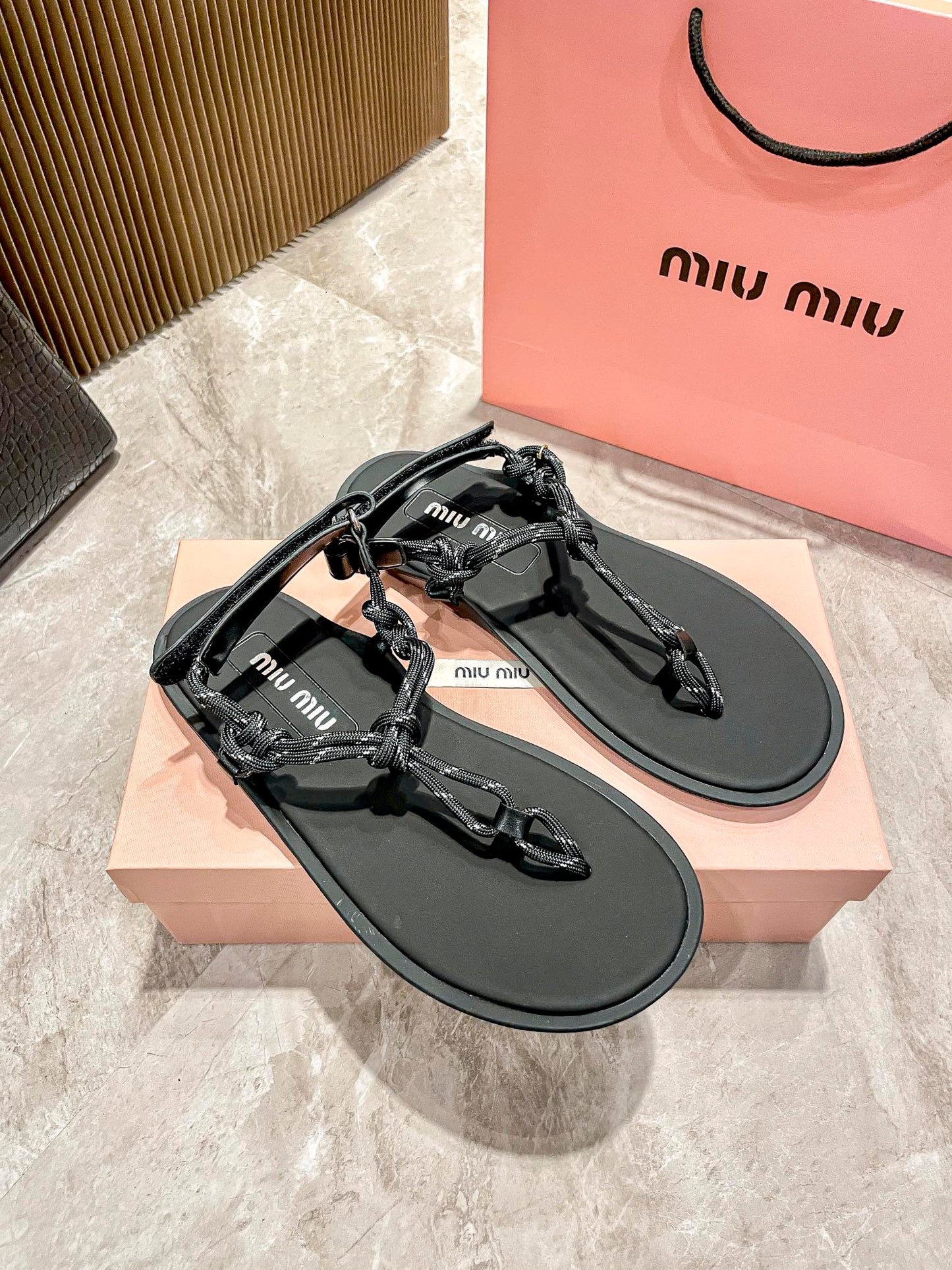 14A170Z  fashion sandals