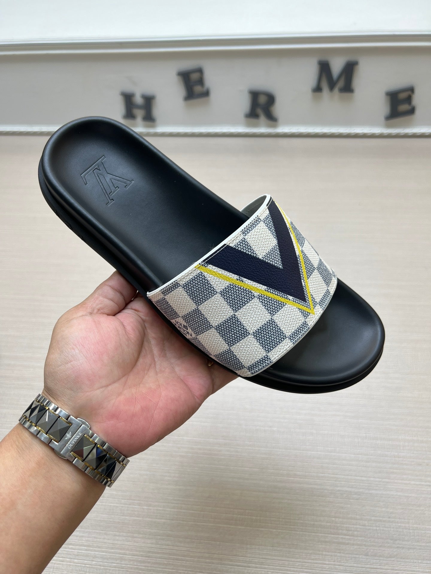 54E70Z   fashion  slippers