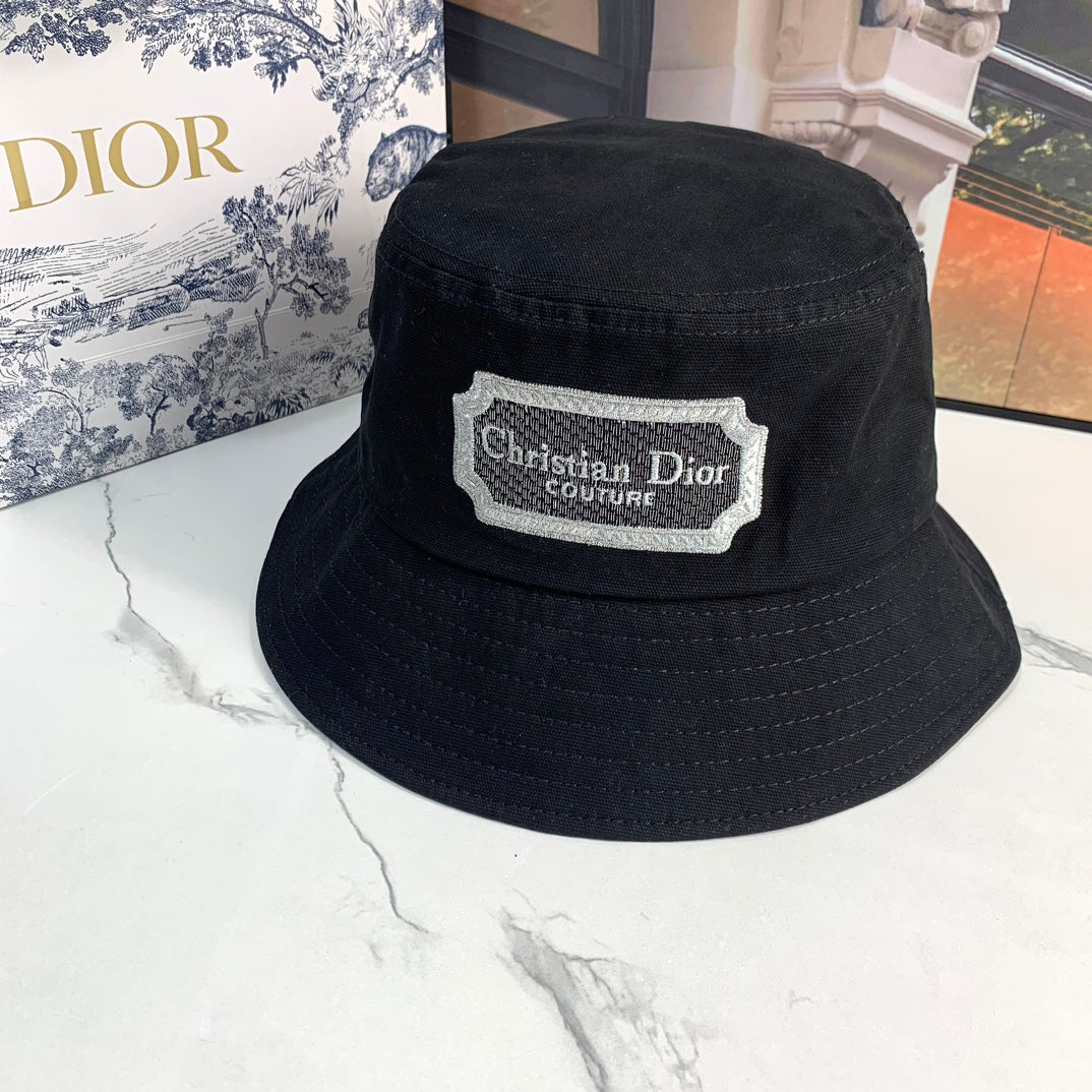 14D123M   Fashion hats