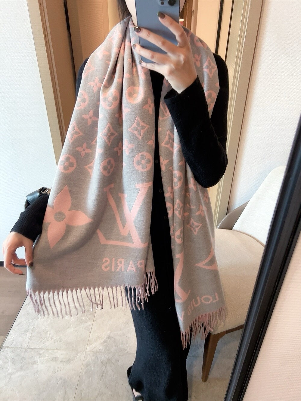 14E295W　 Fashion scarves