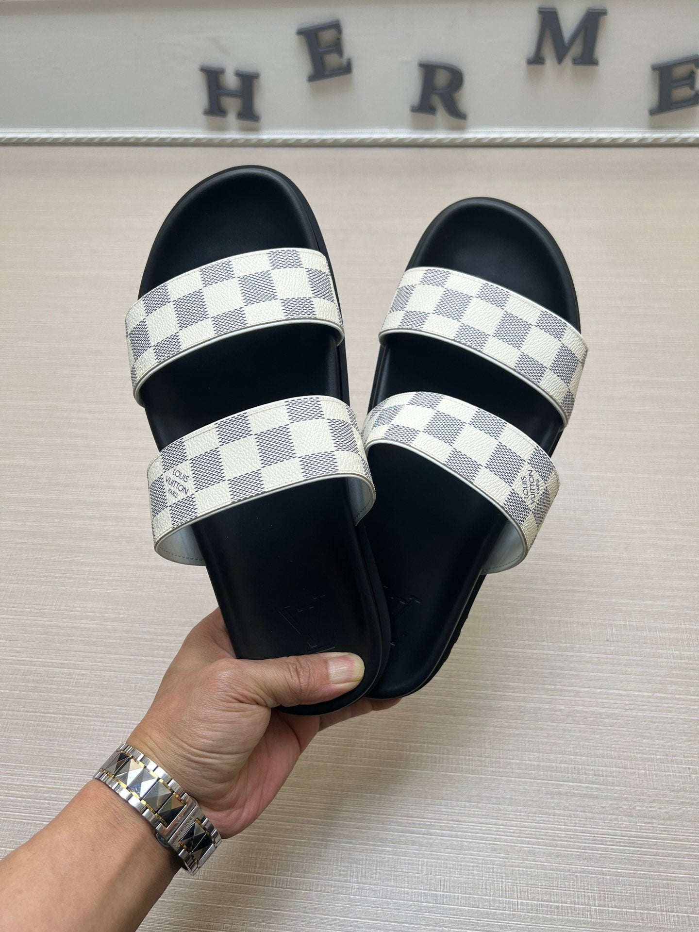 54E61Z   fashion   slippers