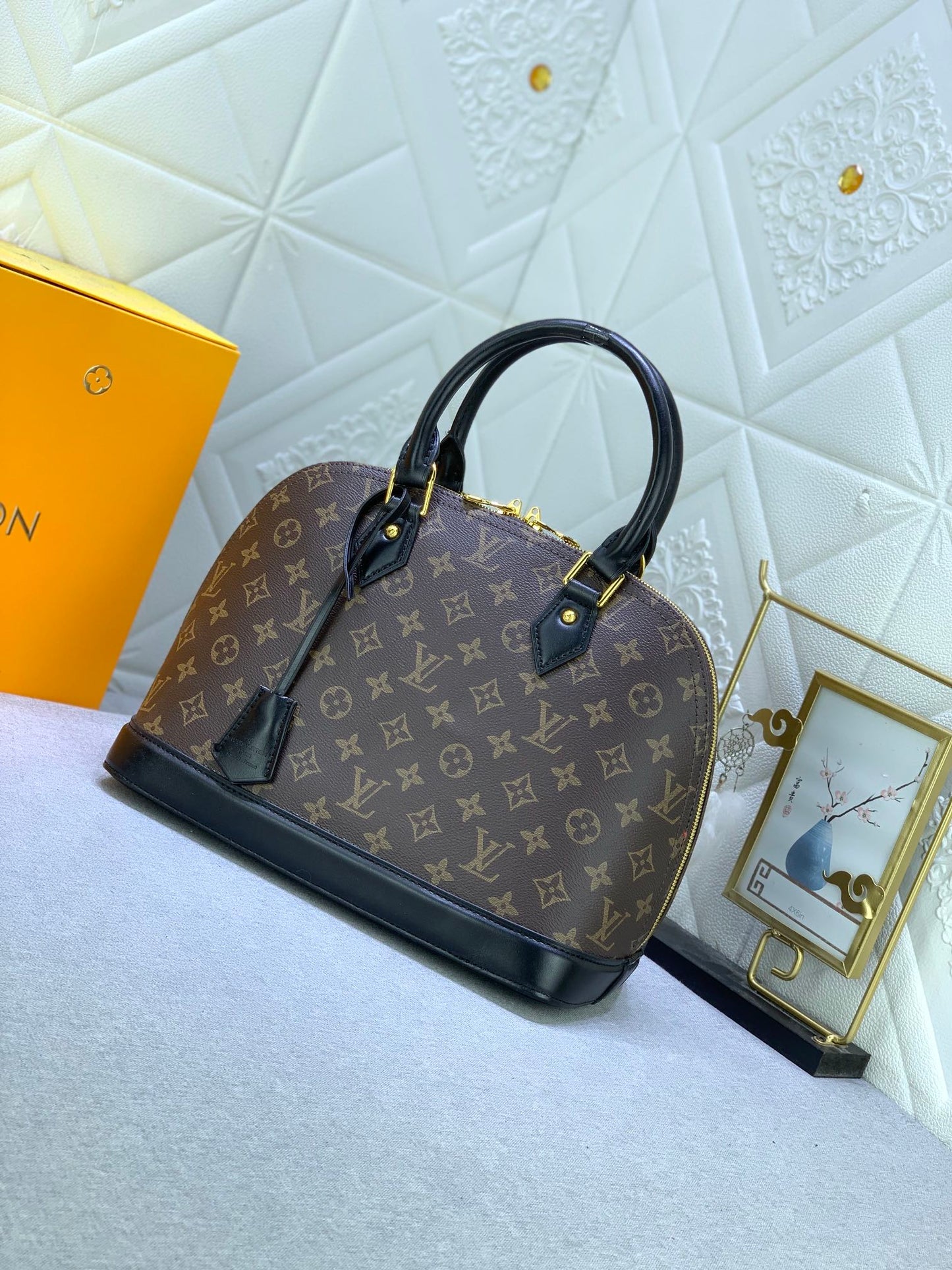 2XE337B hight quality leather Bags