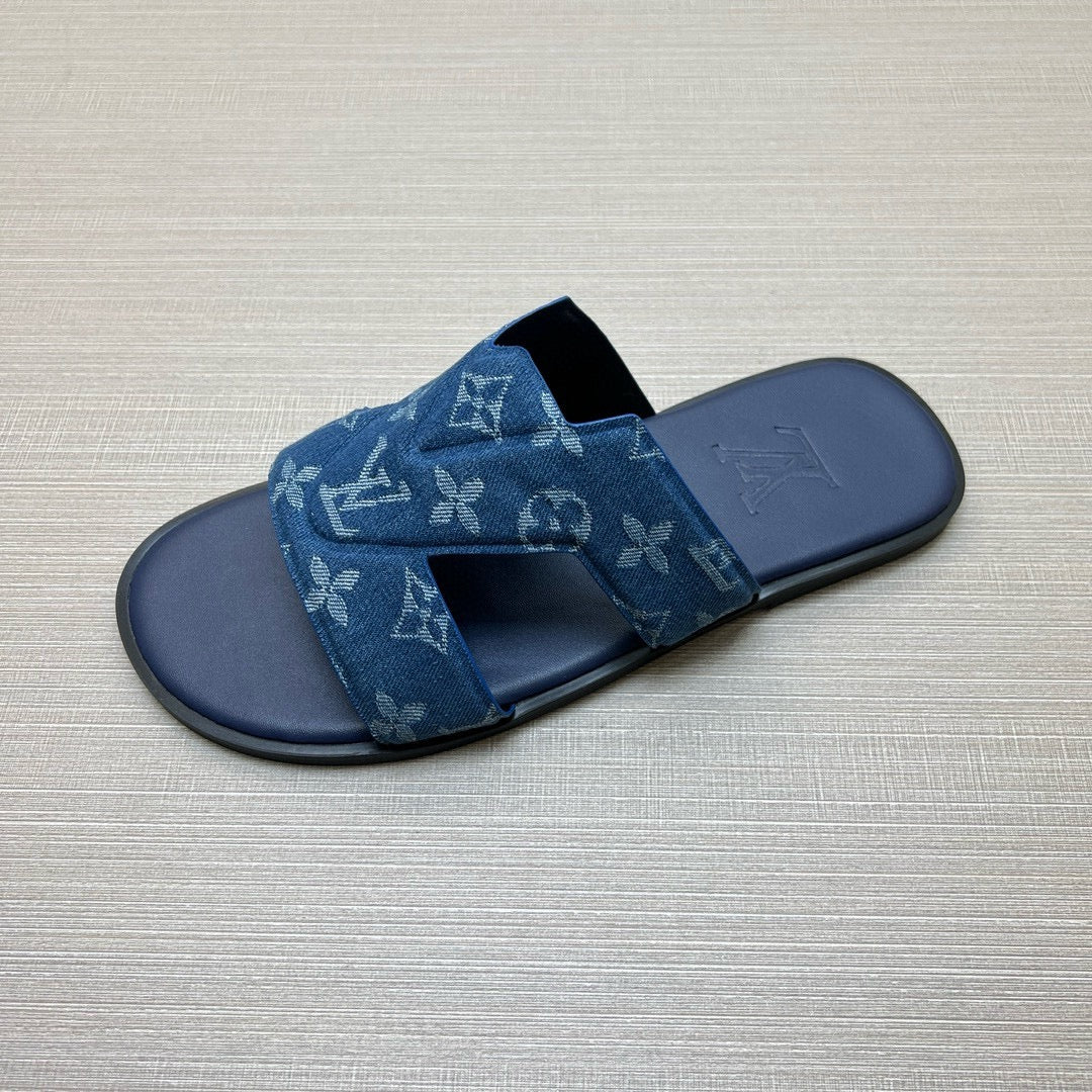 54E31Z   fashion slippers