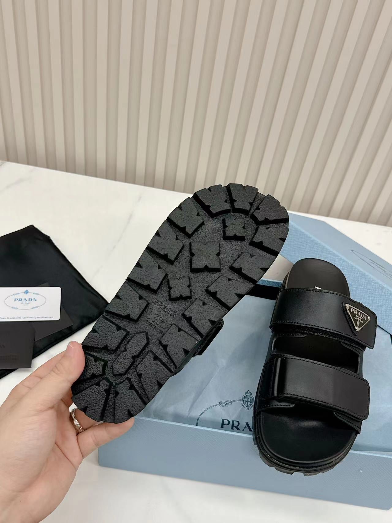 14PD26Z   fashion sandals