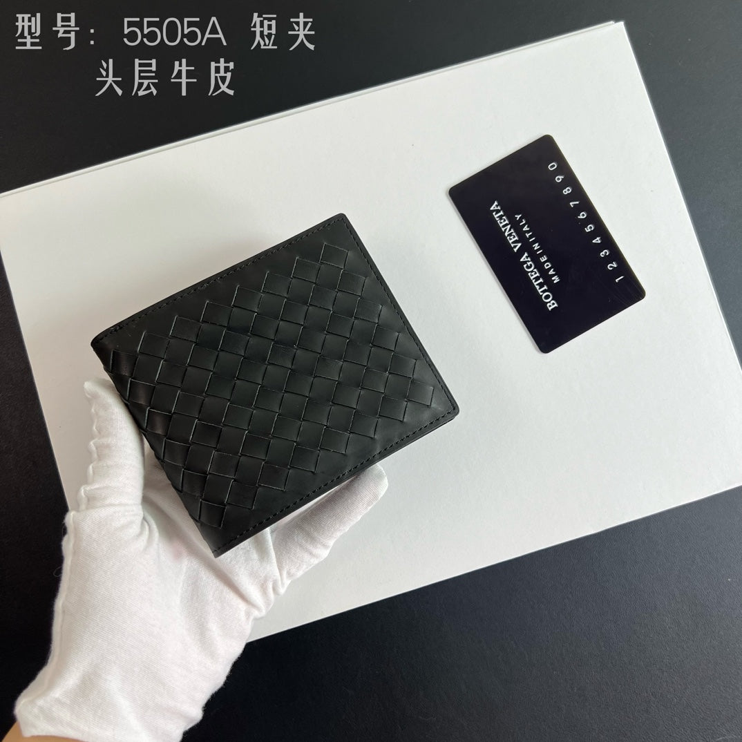 1XA82B (Fashionable leather wallet)