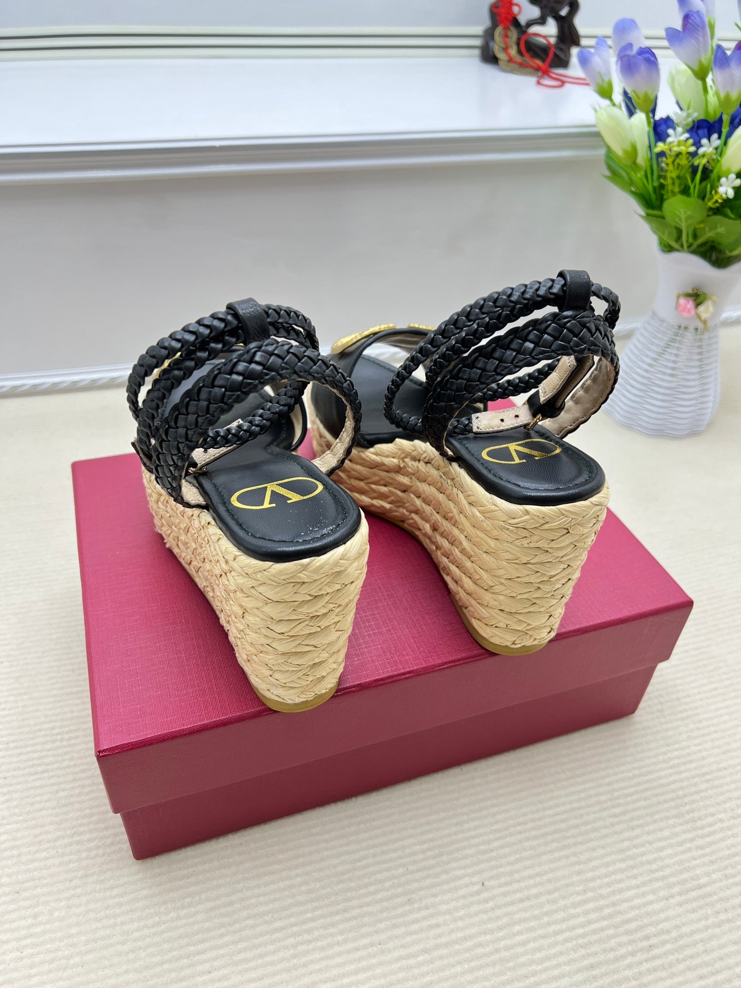 1: 1 High quality leather sandals 5YVL101Z