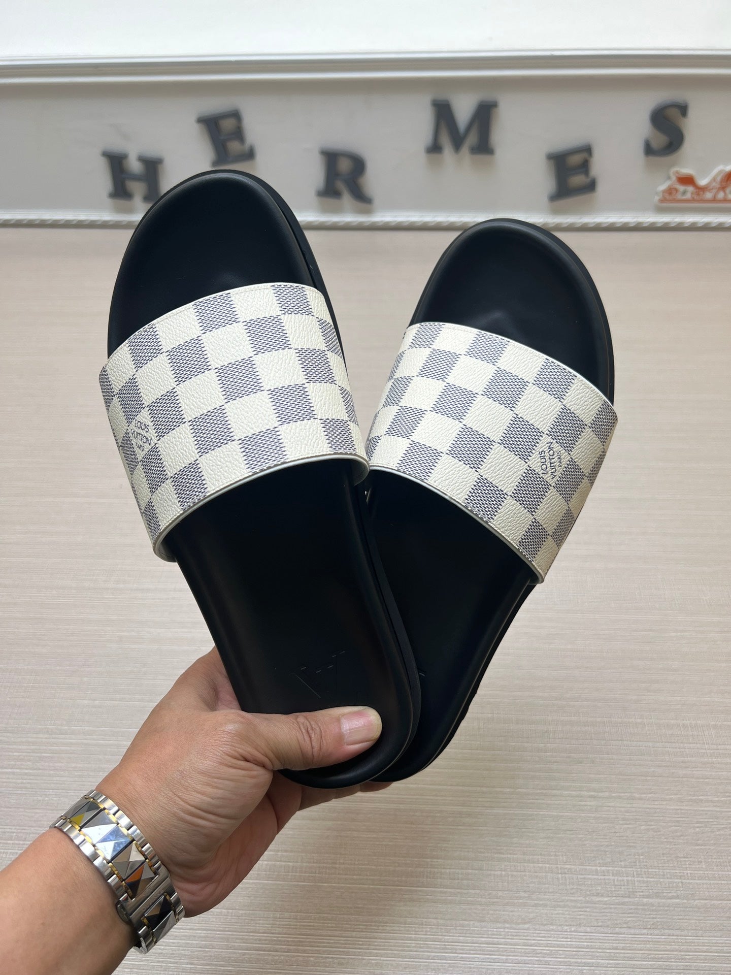 54E61Z   fashion   slippers