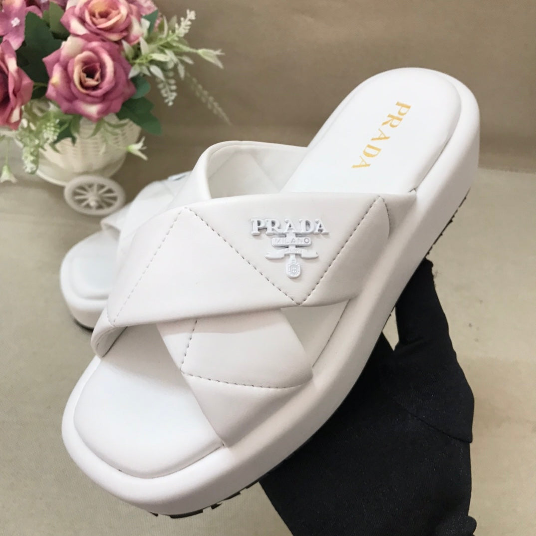 14PD25Z   fashion slippers