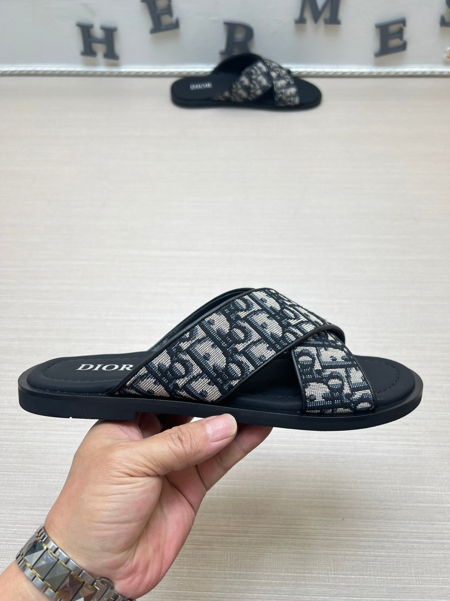 54D79Z  fashion  slippers