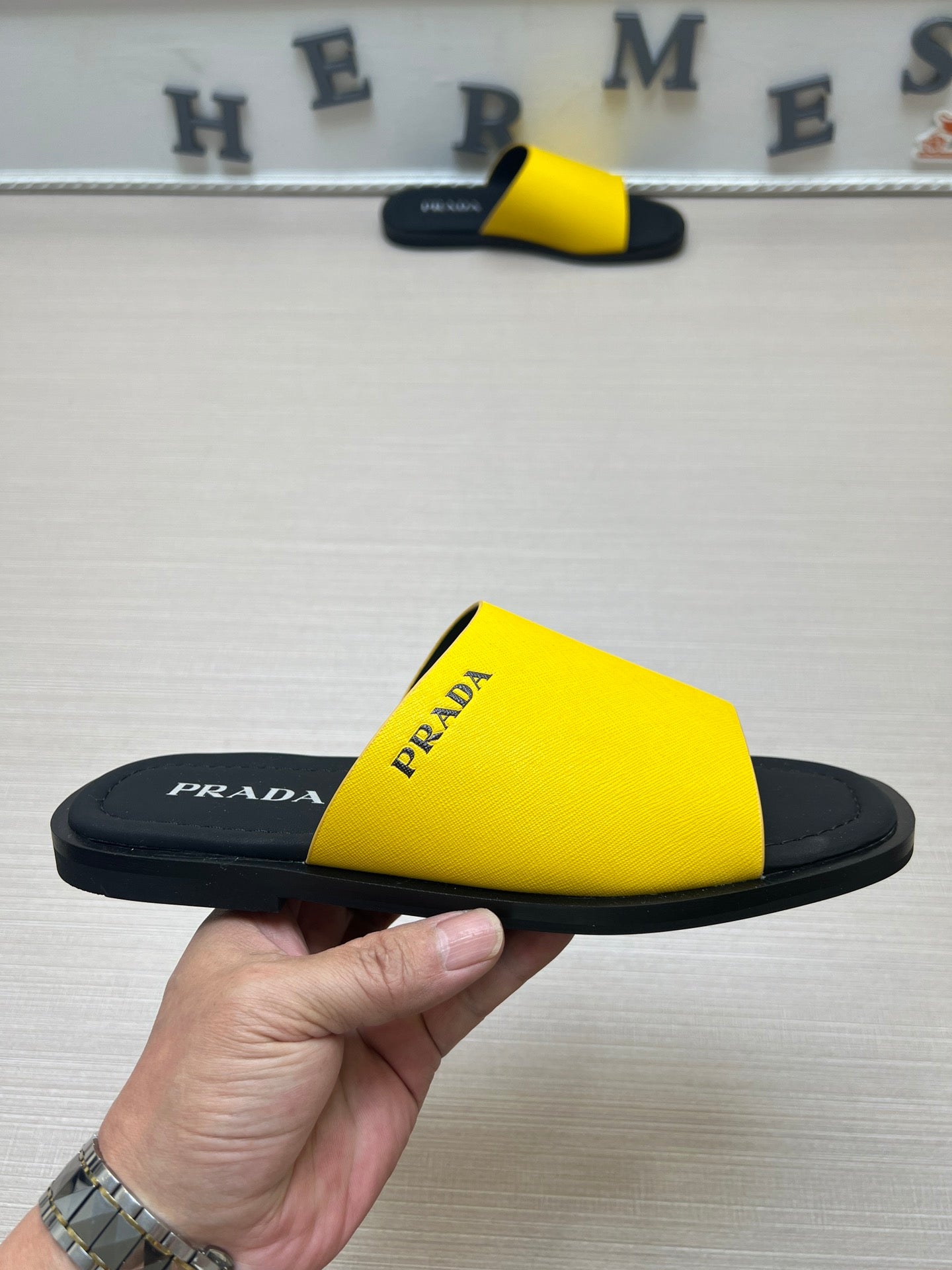 54PD75Z   fashion  slippers