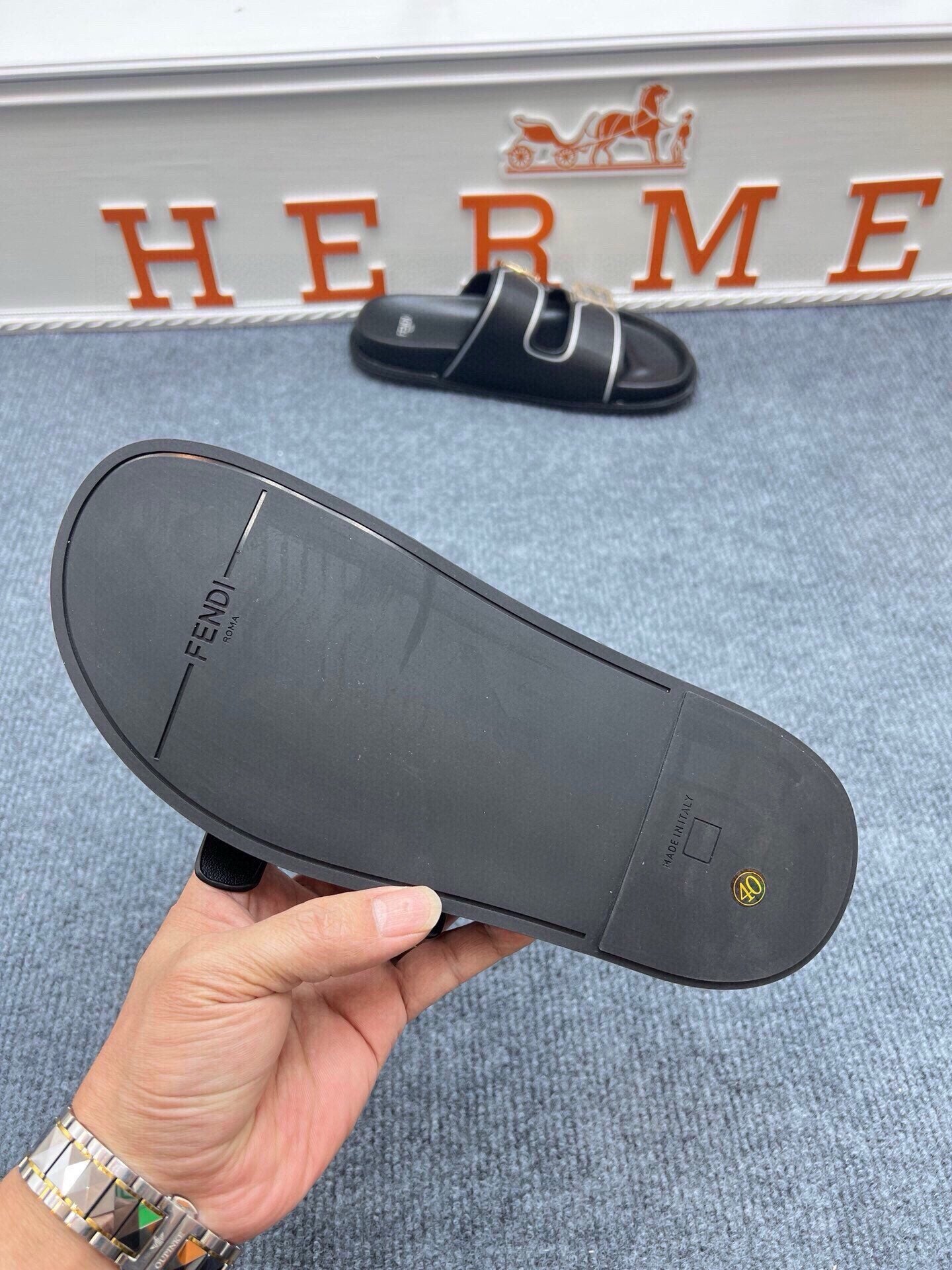 54F38Z  fashion  slippers