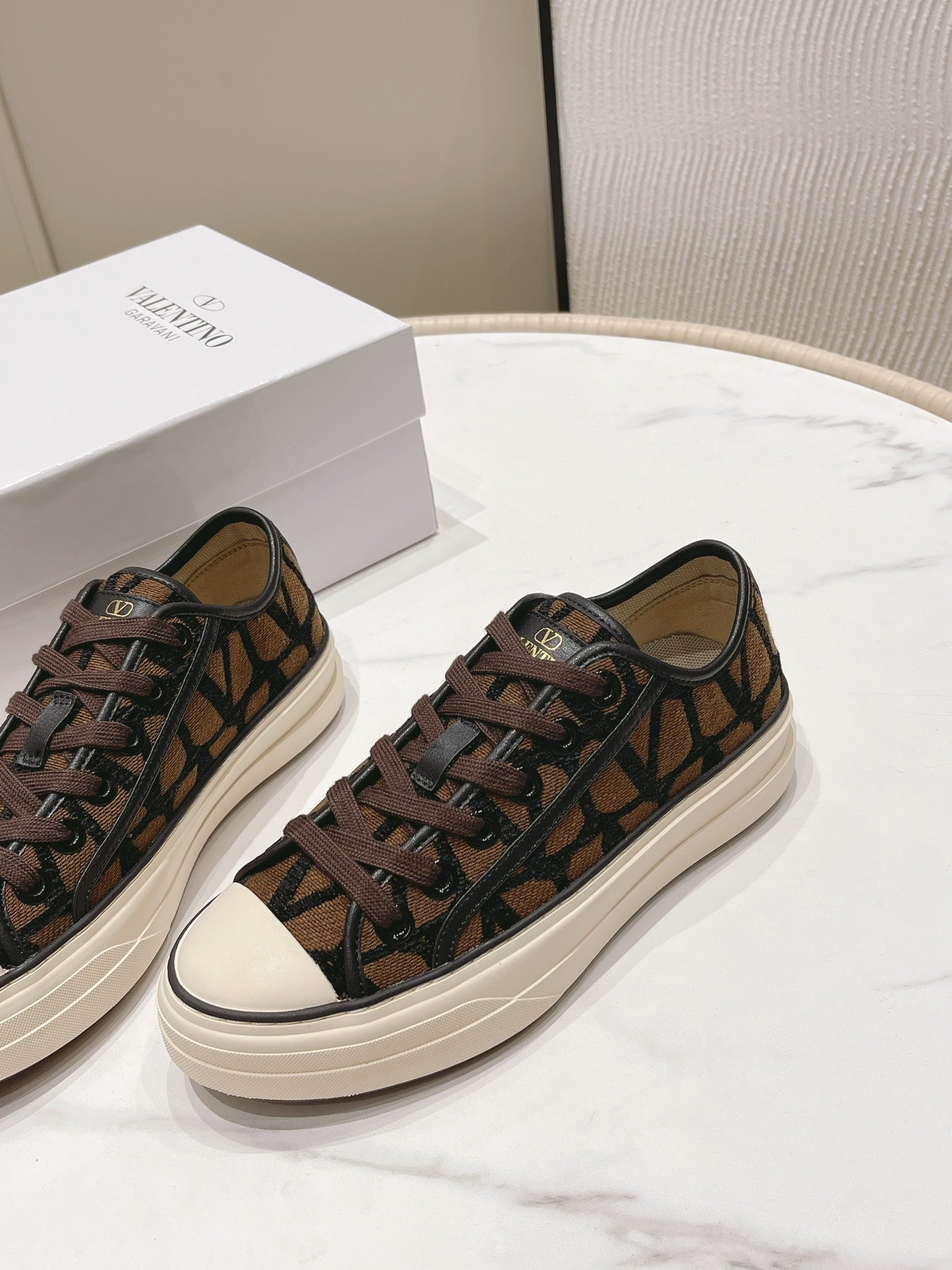 1YVL67Z  1：1High quality casual shoes