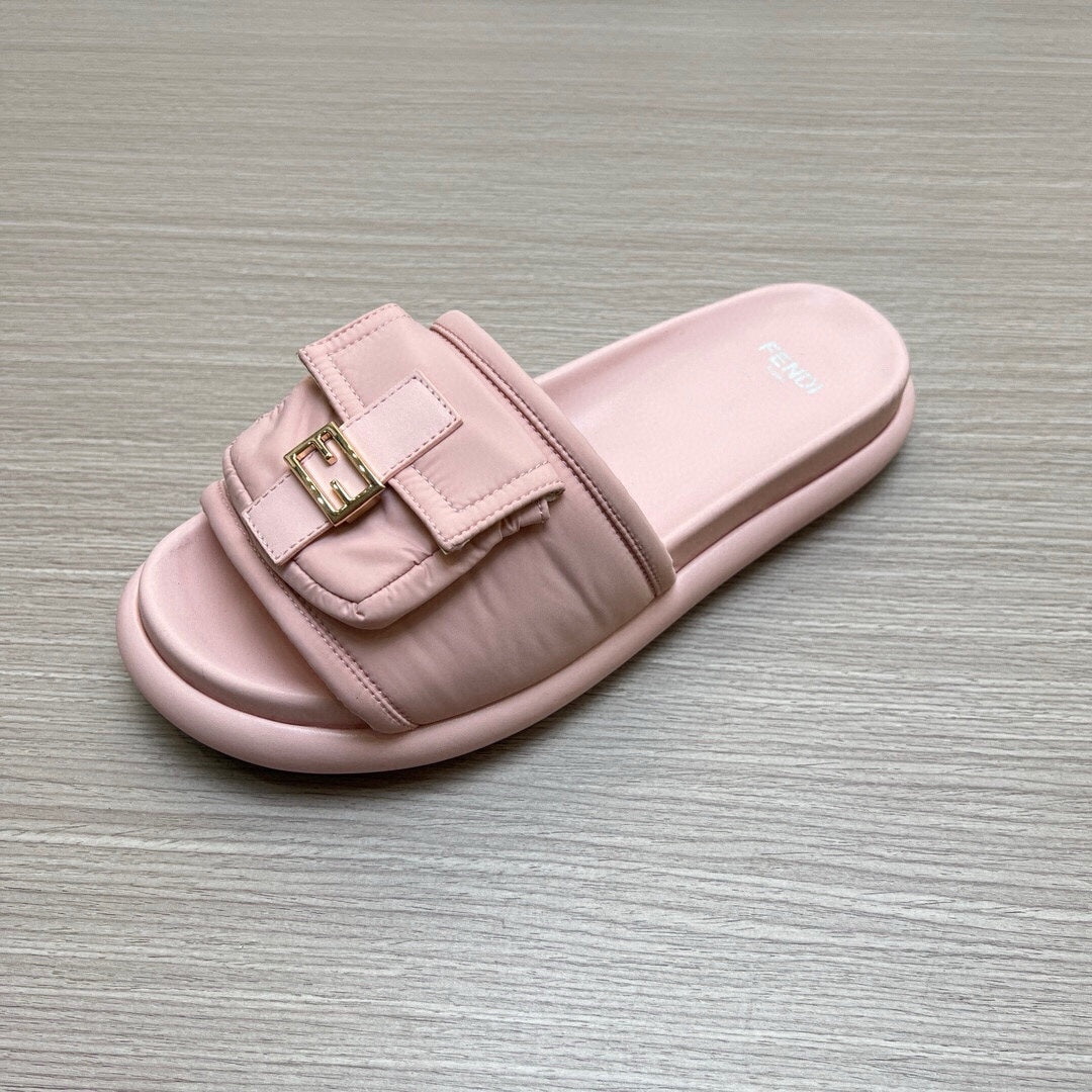 54F125Z    fashion  slippers