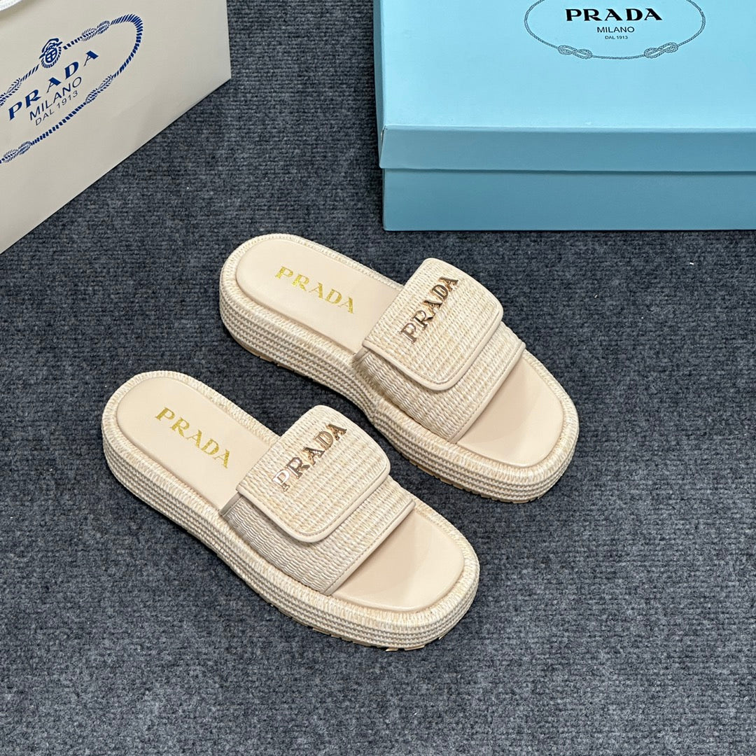 14PD24Z   fashion slippers