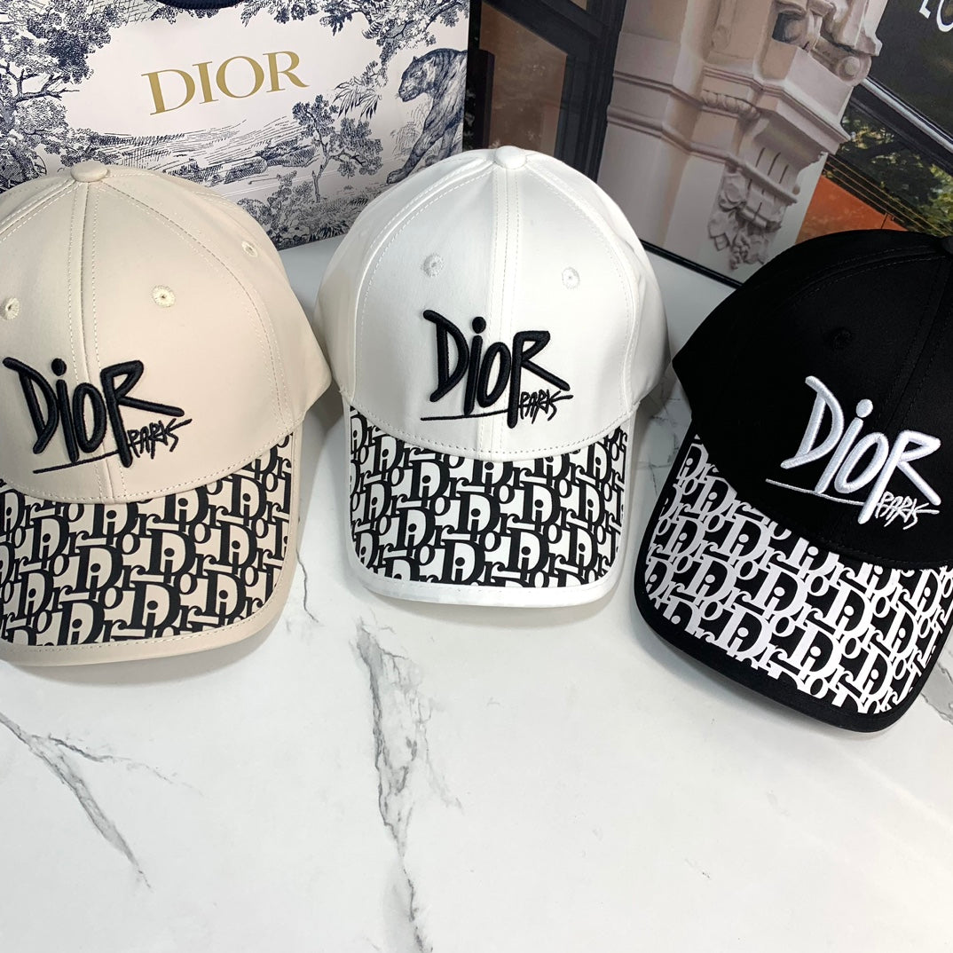 14D129M   Fashion hats