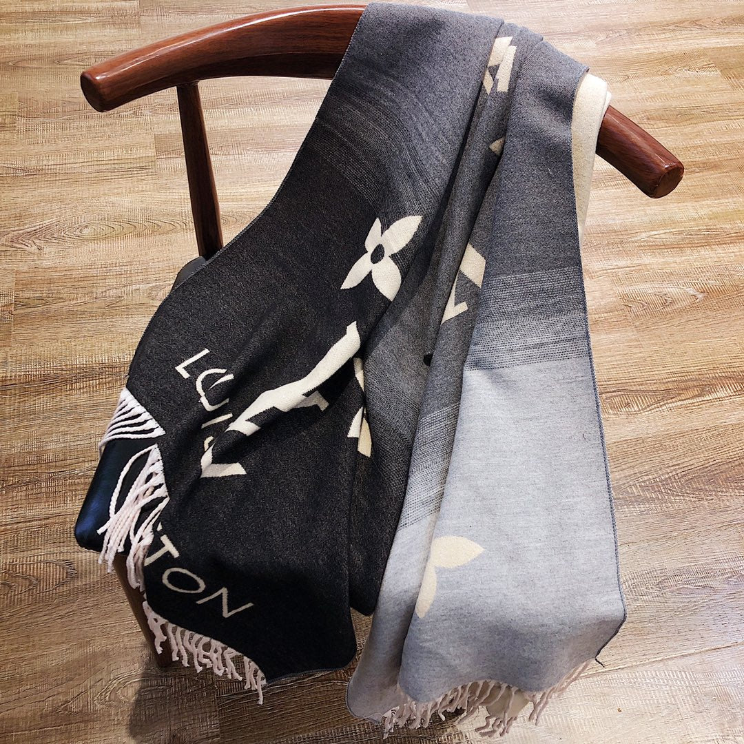 14E243W　 Fashion scarves