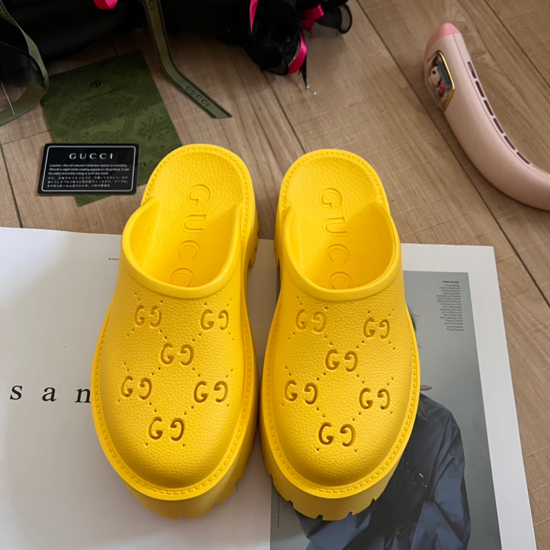 14B34Z   fashion slippers