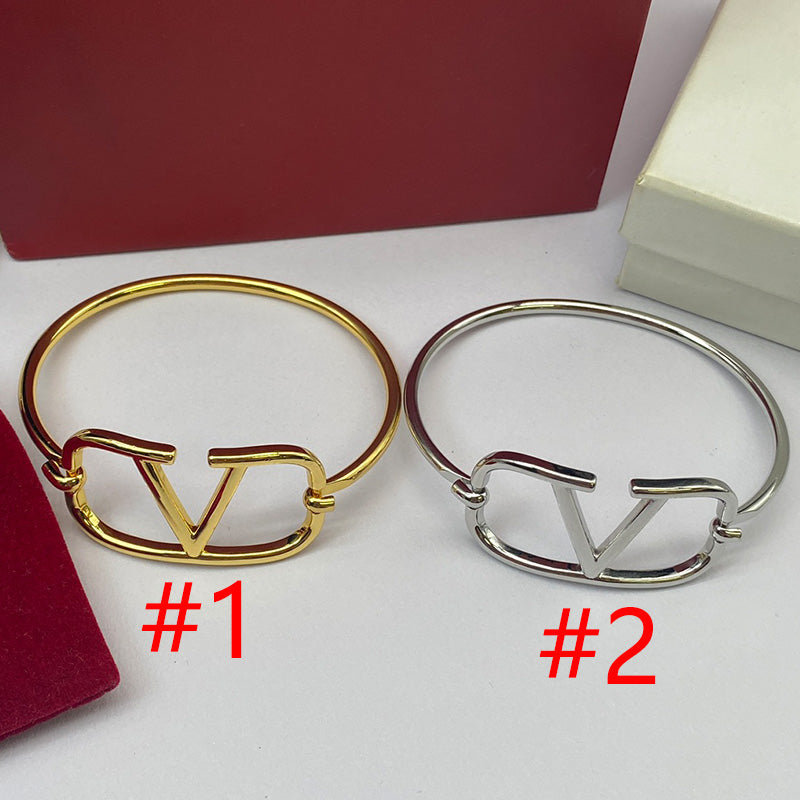 1YVL75K  Fashion high -quality Bracelets