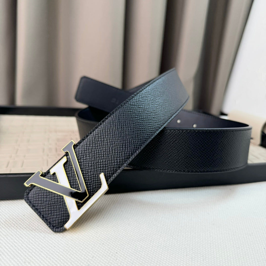 14E27P   (High quality leather belt With full package)