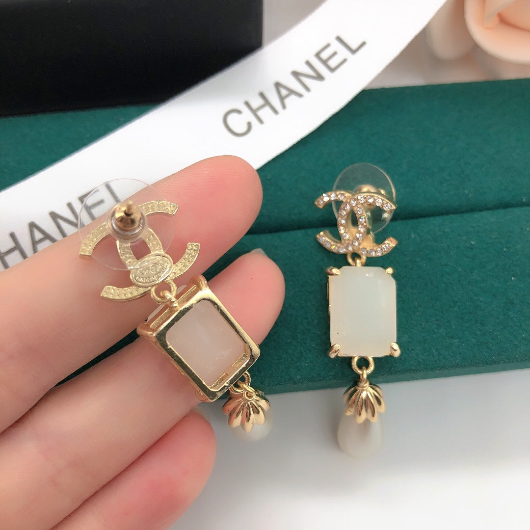 14C588E  Fashionable and high quality Earrings