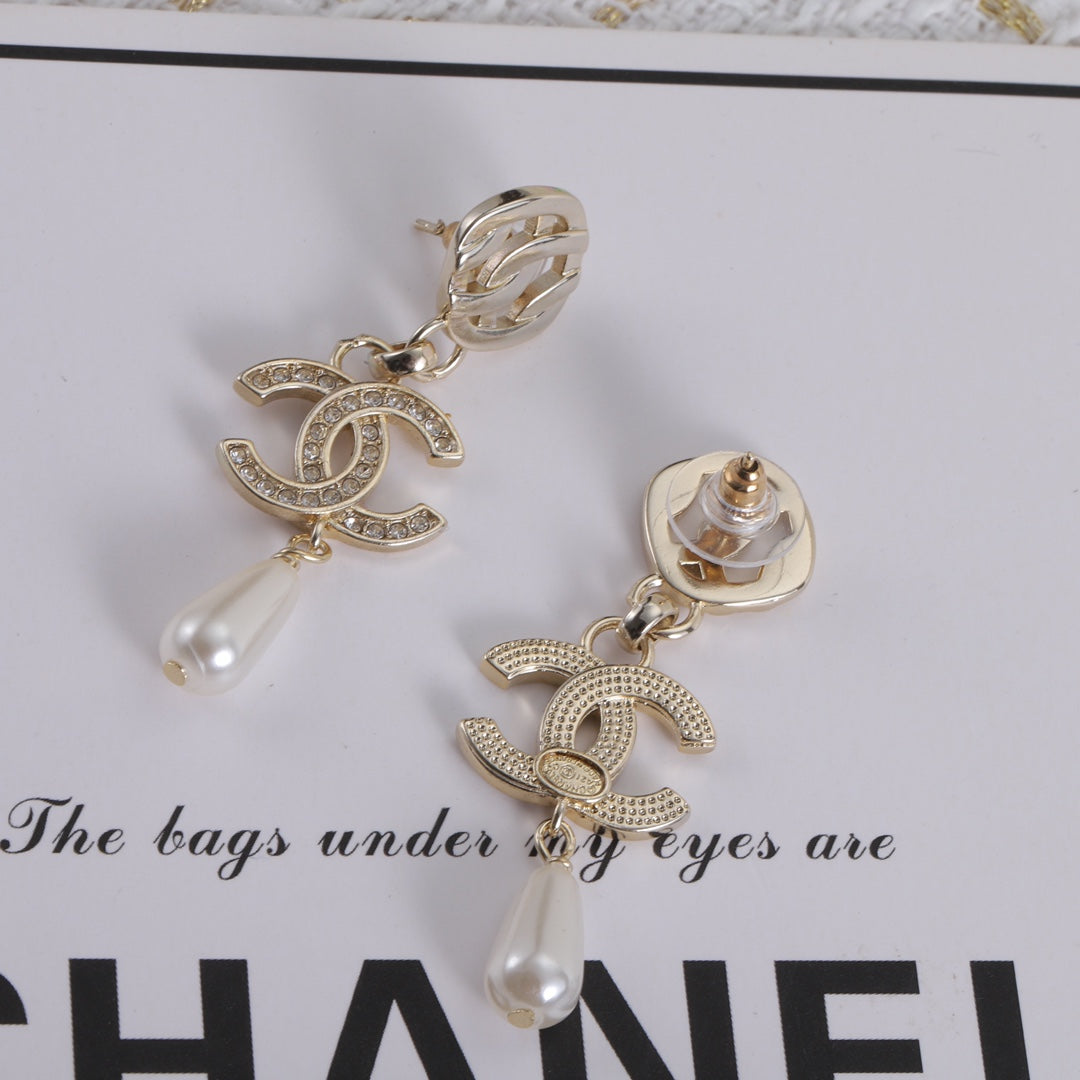 14C483E  Fashionable and high quality Earrings