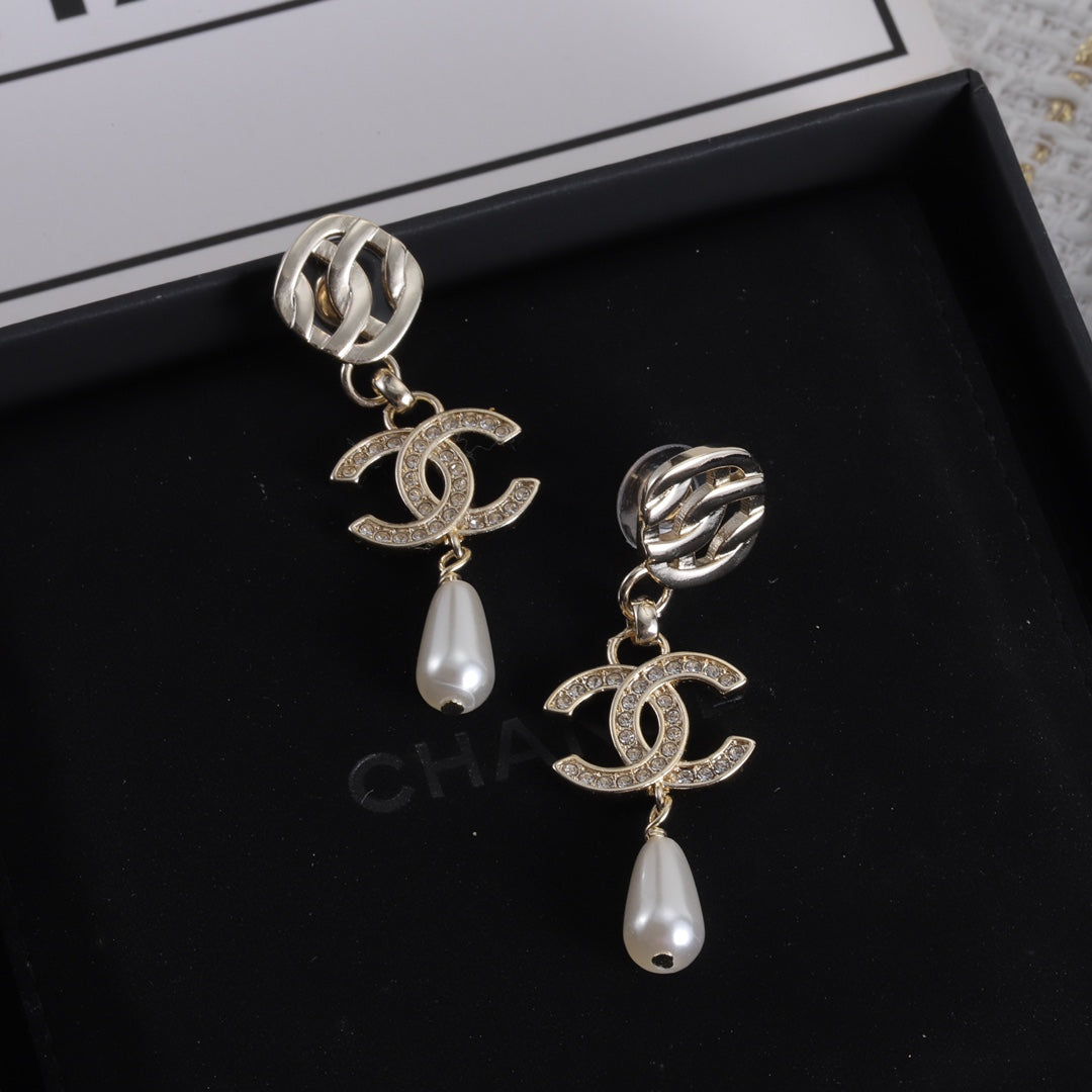 14C483E  Fashionable and high quality Earrings