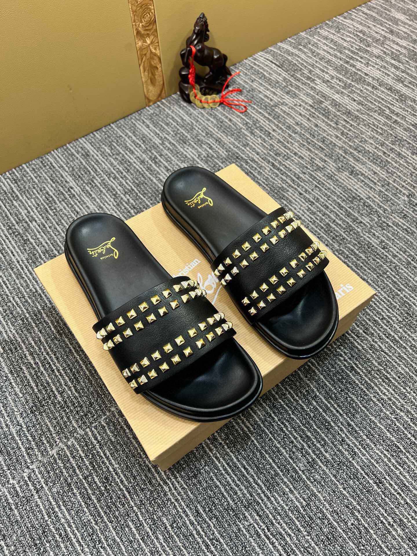 54A126Z   fashion  slippers