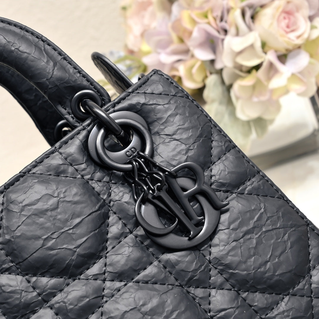 1XD438B Fashionable leather bag