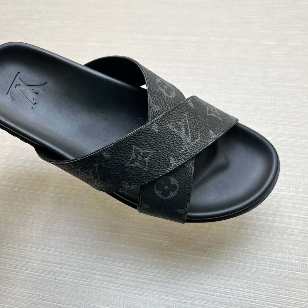 54E56Z   fashion slippers