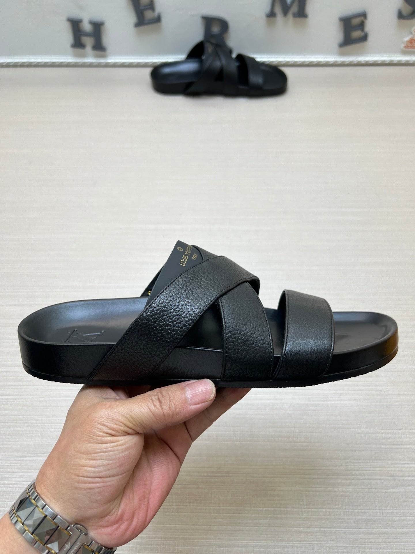 54E89Z    fashion slippers