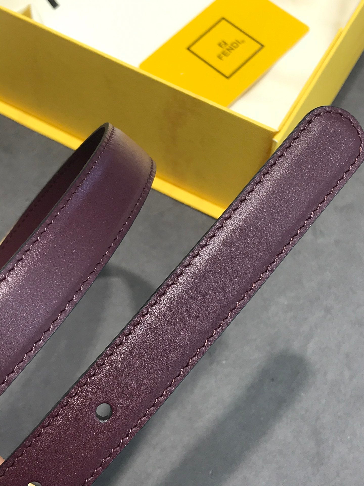 14F76P   (High quality leather belt With full package)