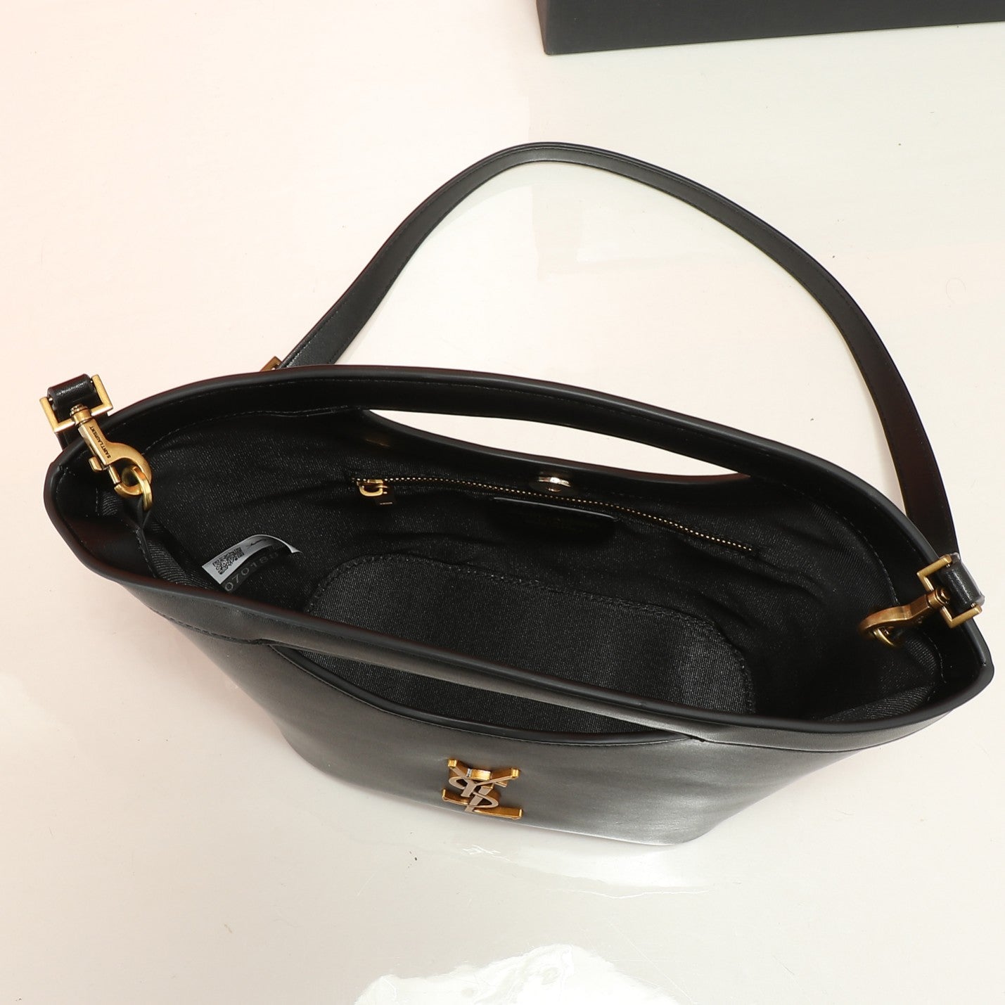 1XSL75B (Fashionable leather bag )