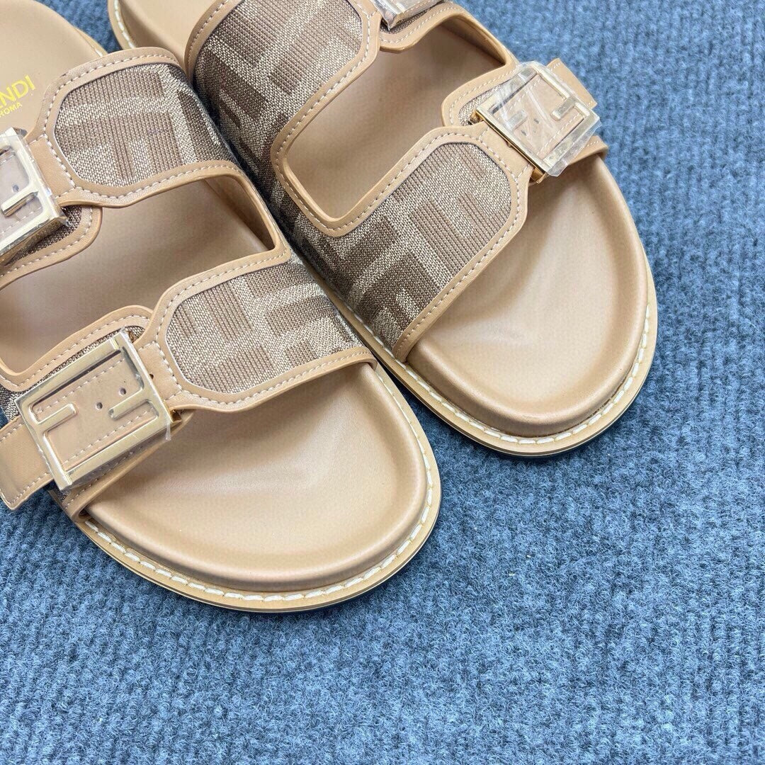 54F38Z  fashion  slippers