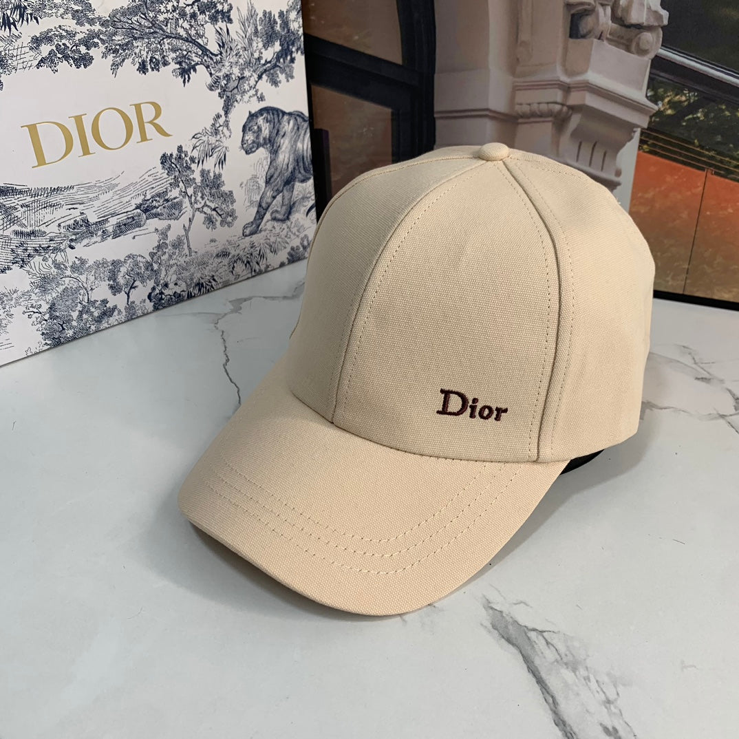 14D151M   Fashion hats