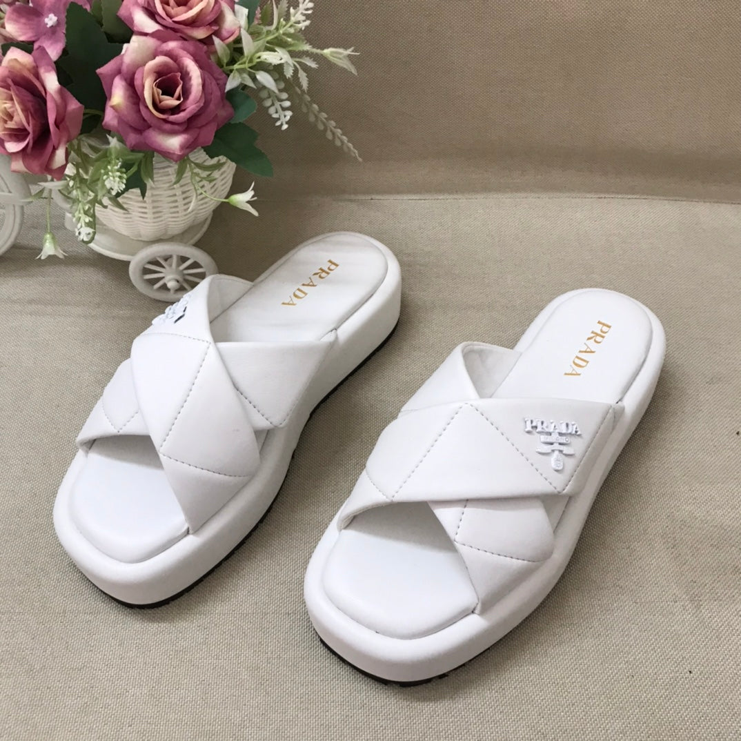 14PD25Z   fashion slippers