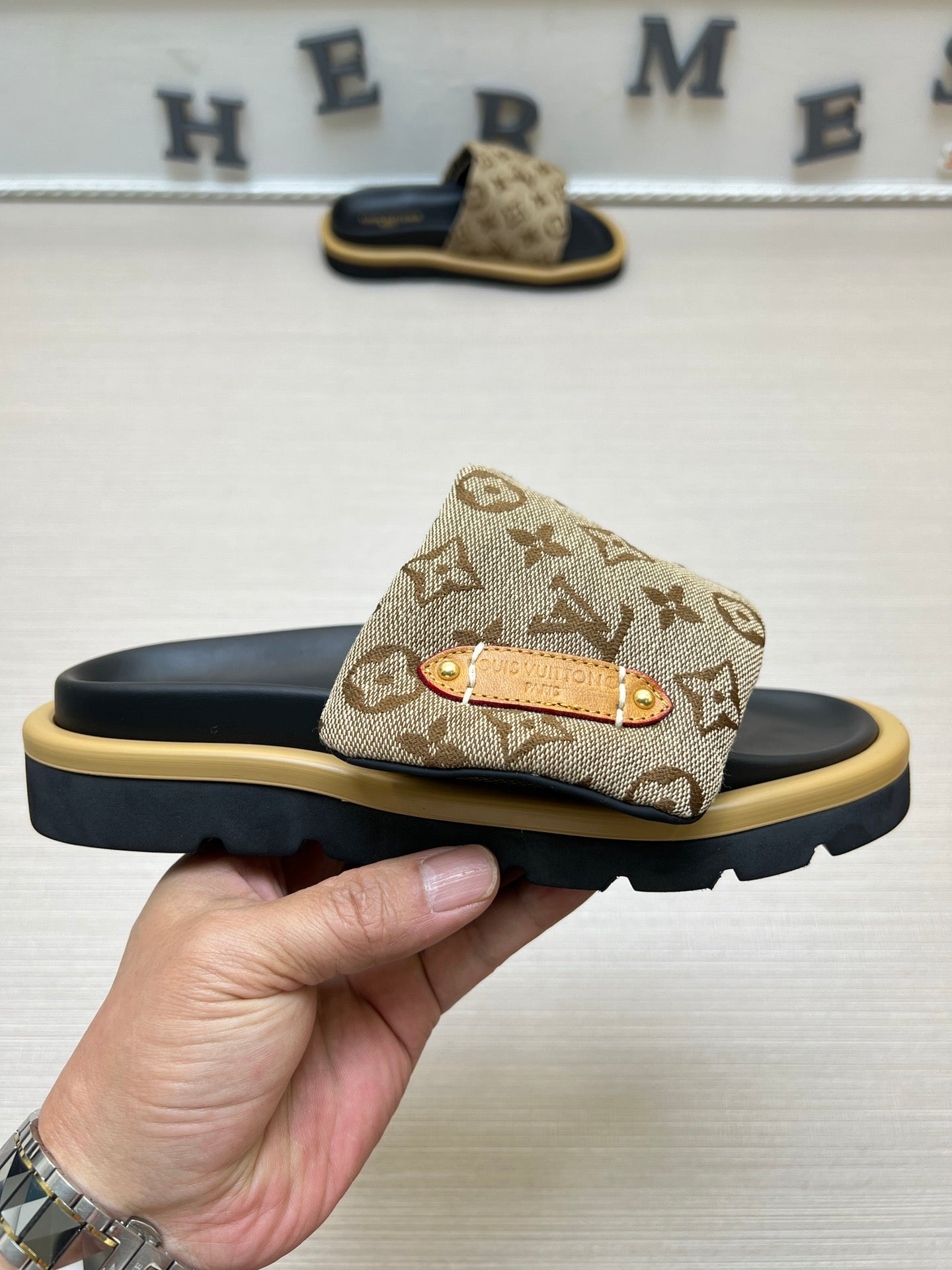 54E100Z   fashion  slippers Sole thickness 5cm