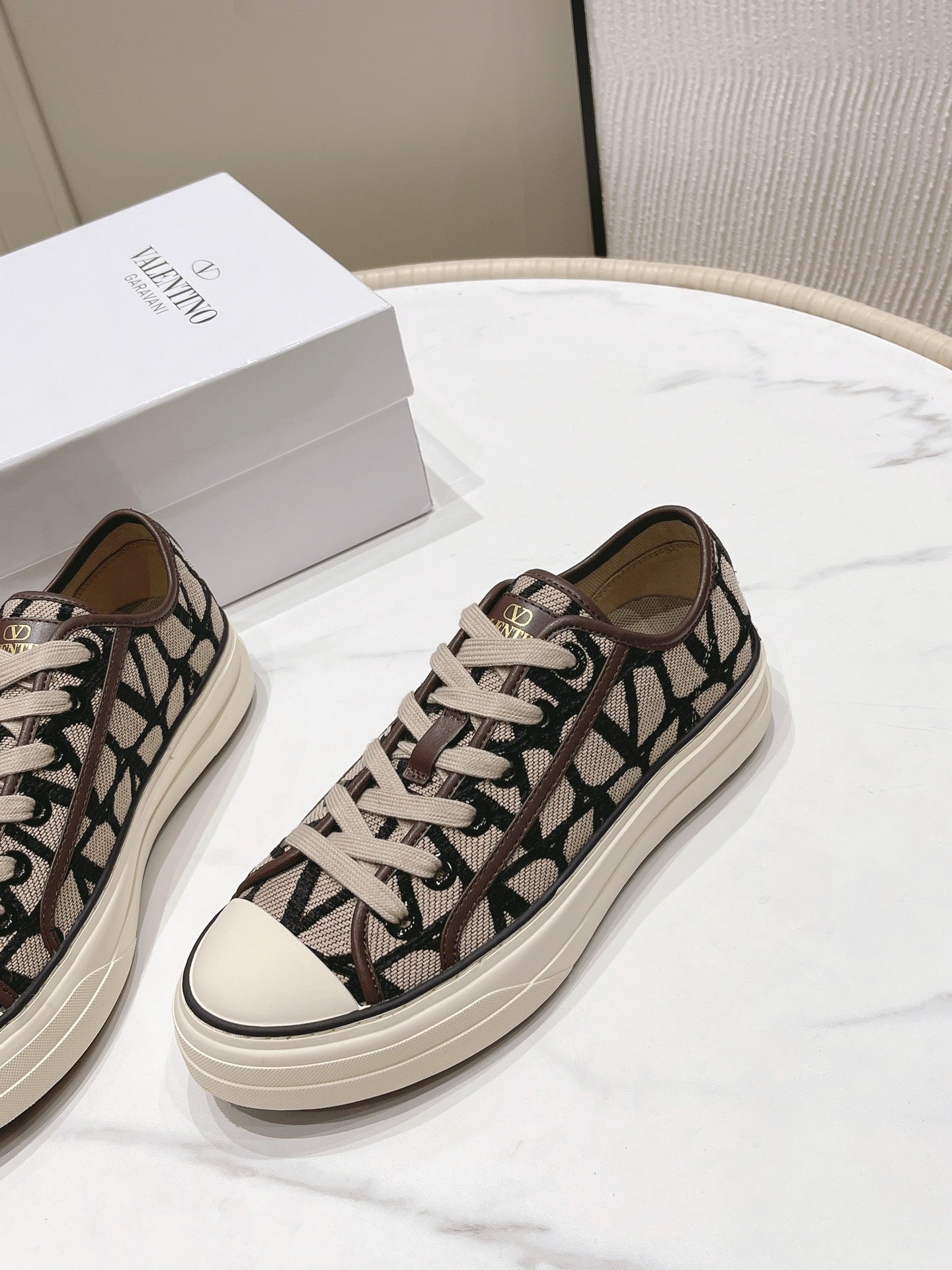 1YVL67Z  1：1High quality casual shoes