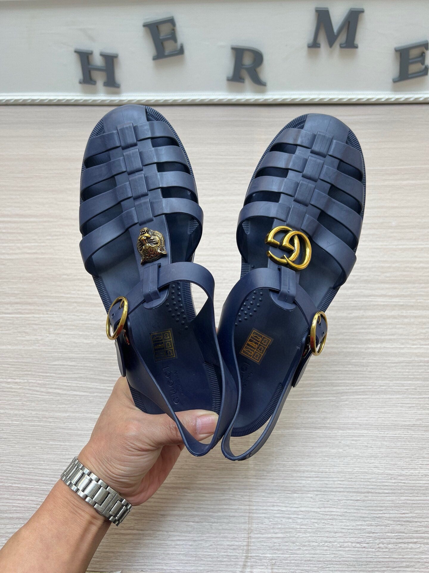 54B36Z   fashion sandals