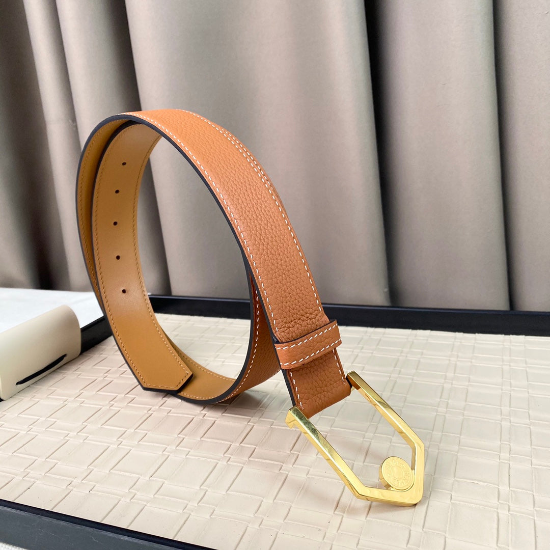 14H107P   (High quality leather belt With full package)