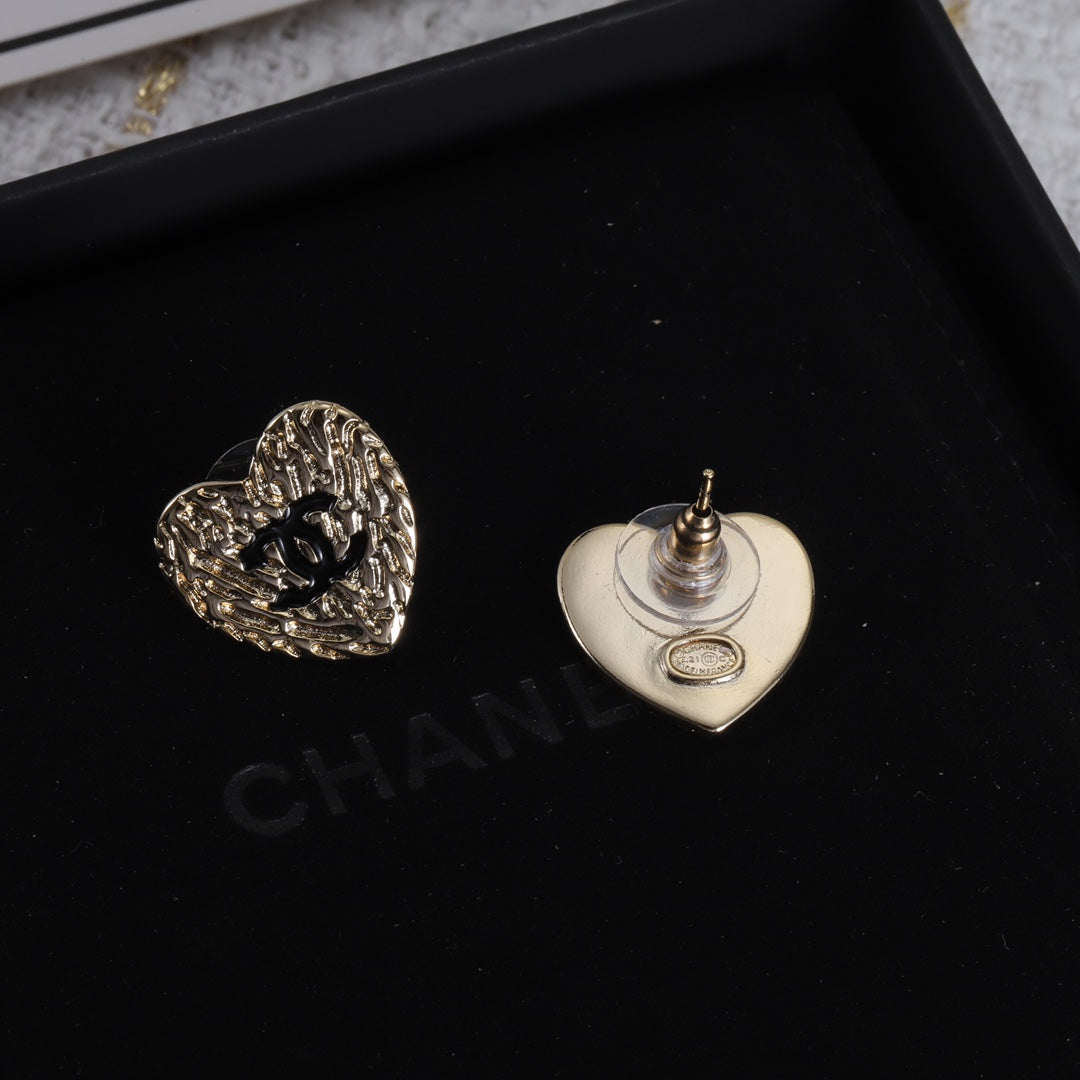 14C11E  Fashionable and high quality earrings