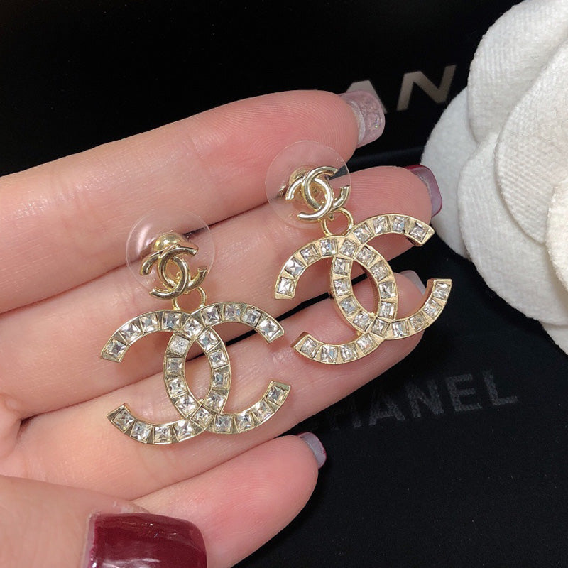 14C66E  Fashionable and high quality earrings