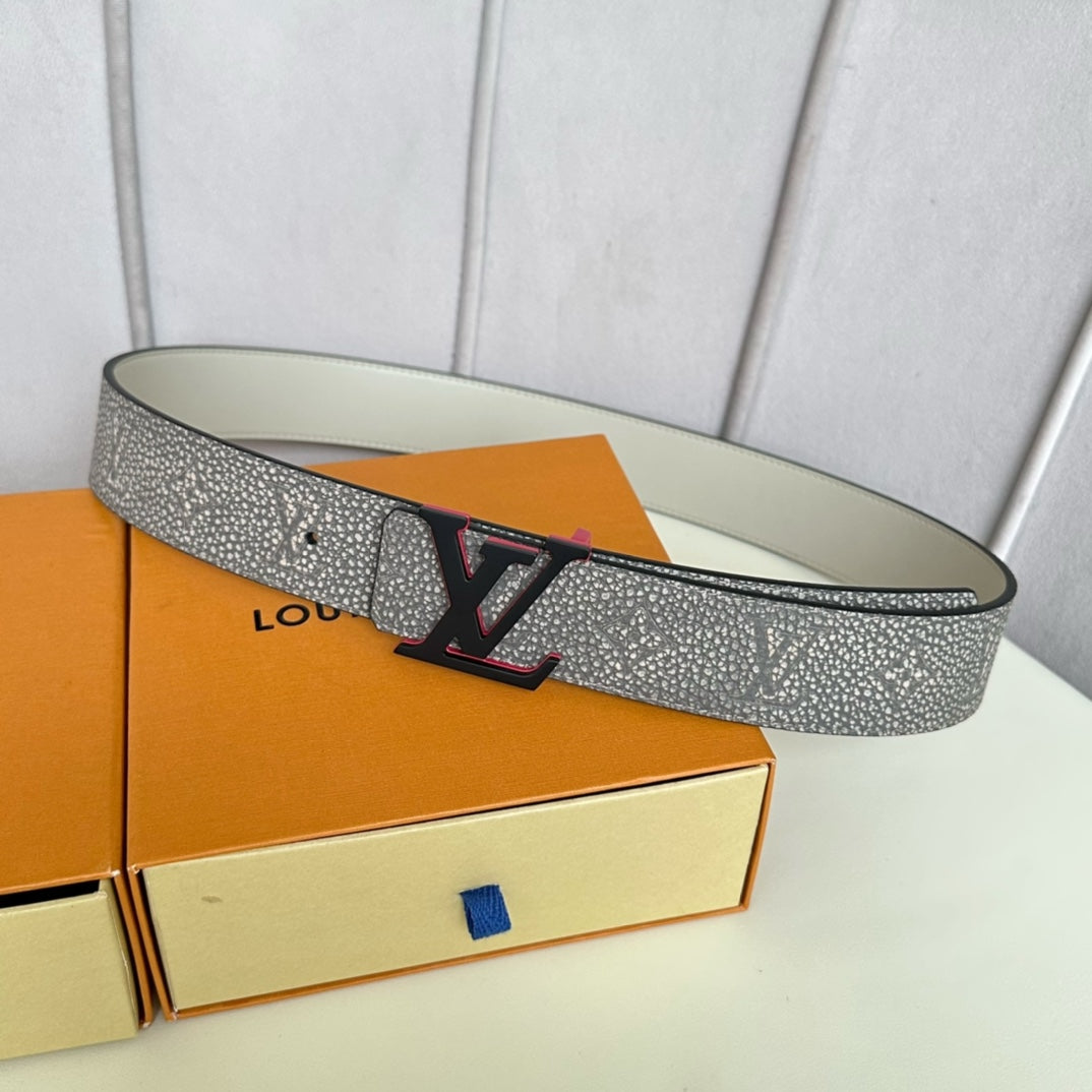 14B11P   (High quality leather belt With full package)