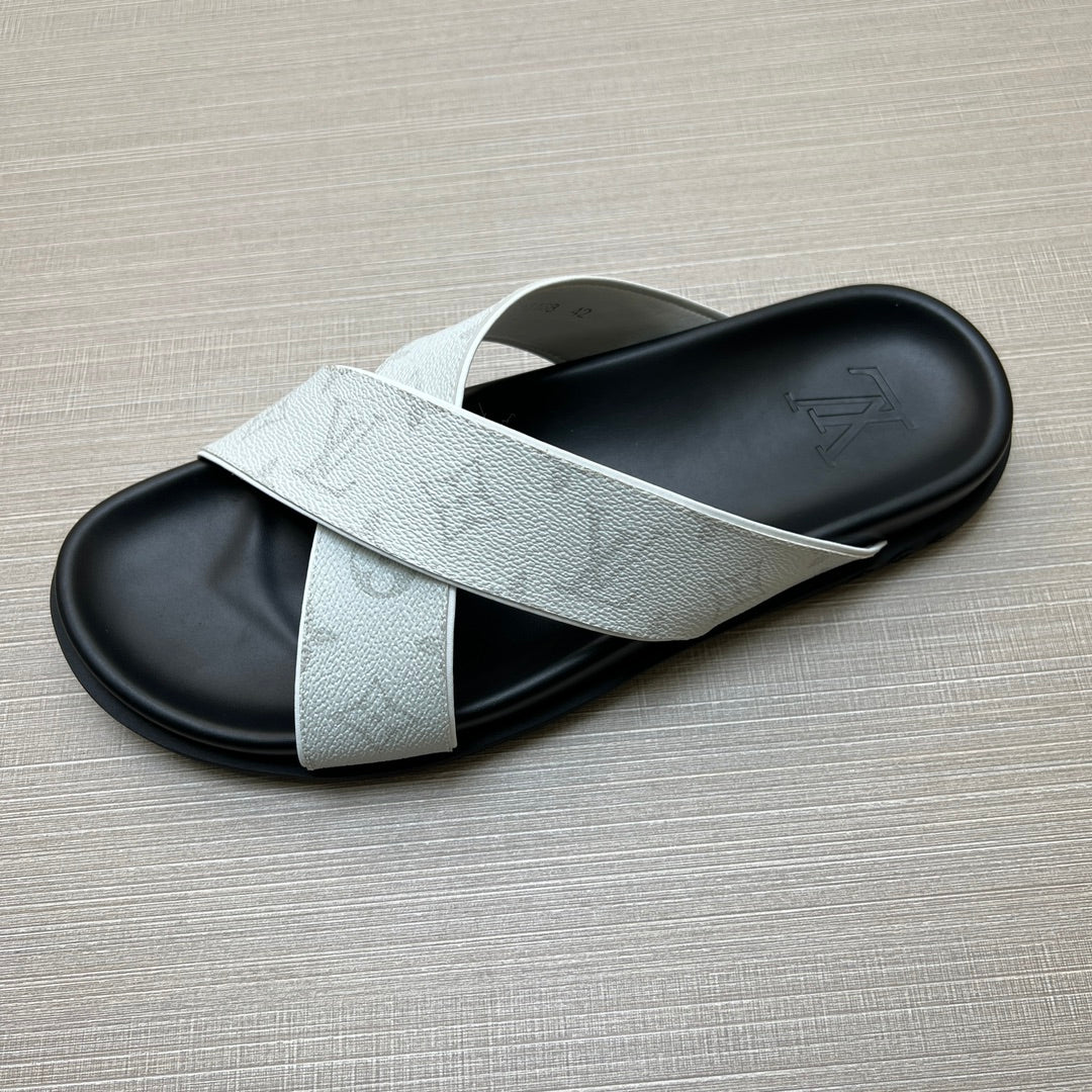 54E58Z   fashion  slippers