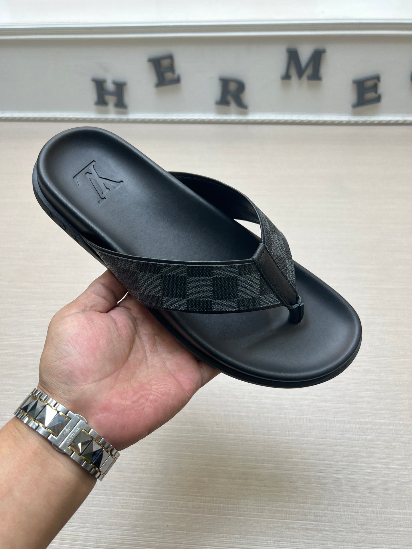 54E59Z   fashion  slippers