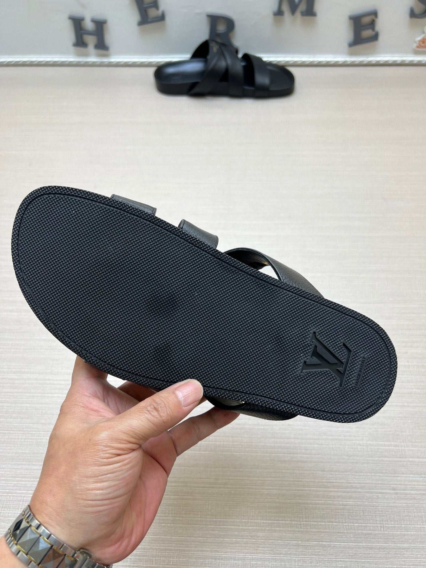 54E89Z    fashion slippers