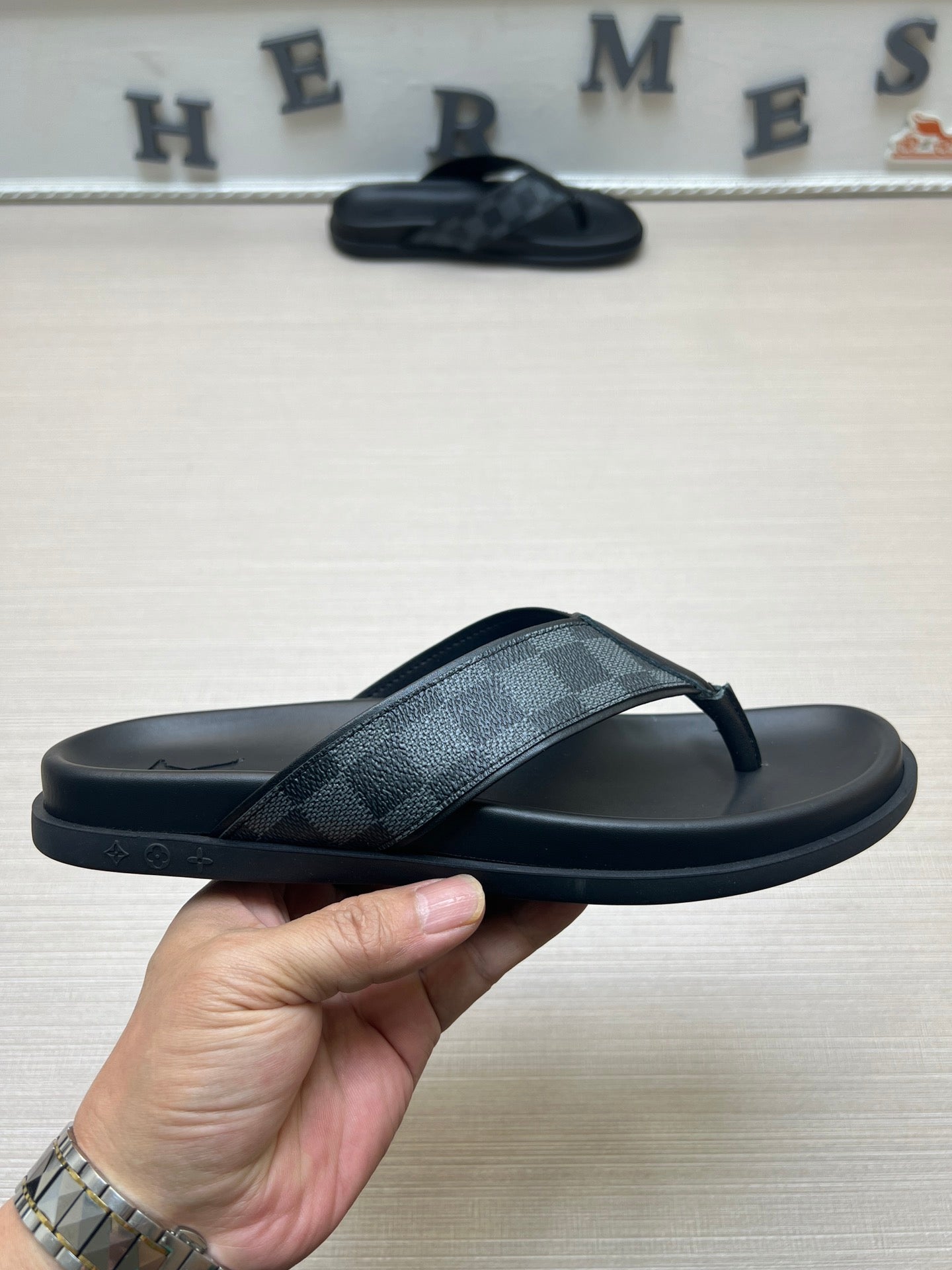 54E59Z   fashion  slippers