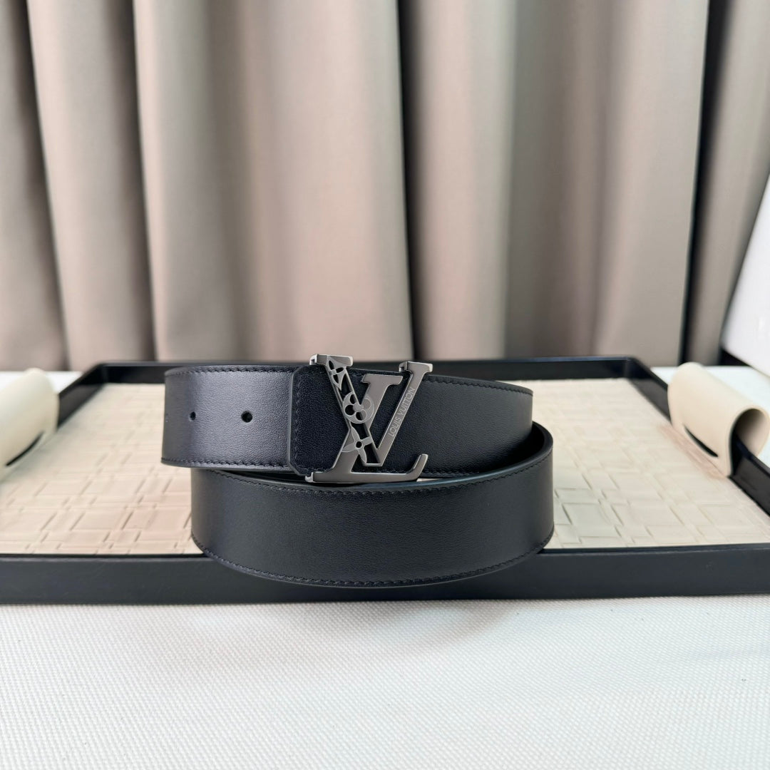 14E26P   (High quality leather belt With full package)