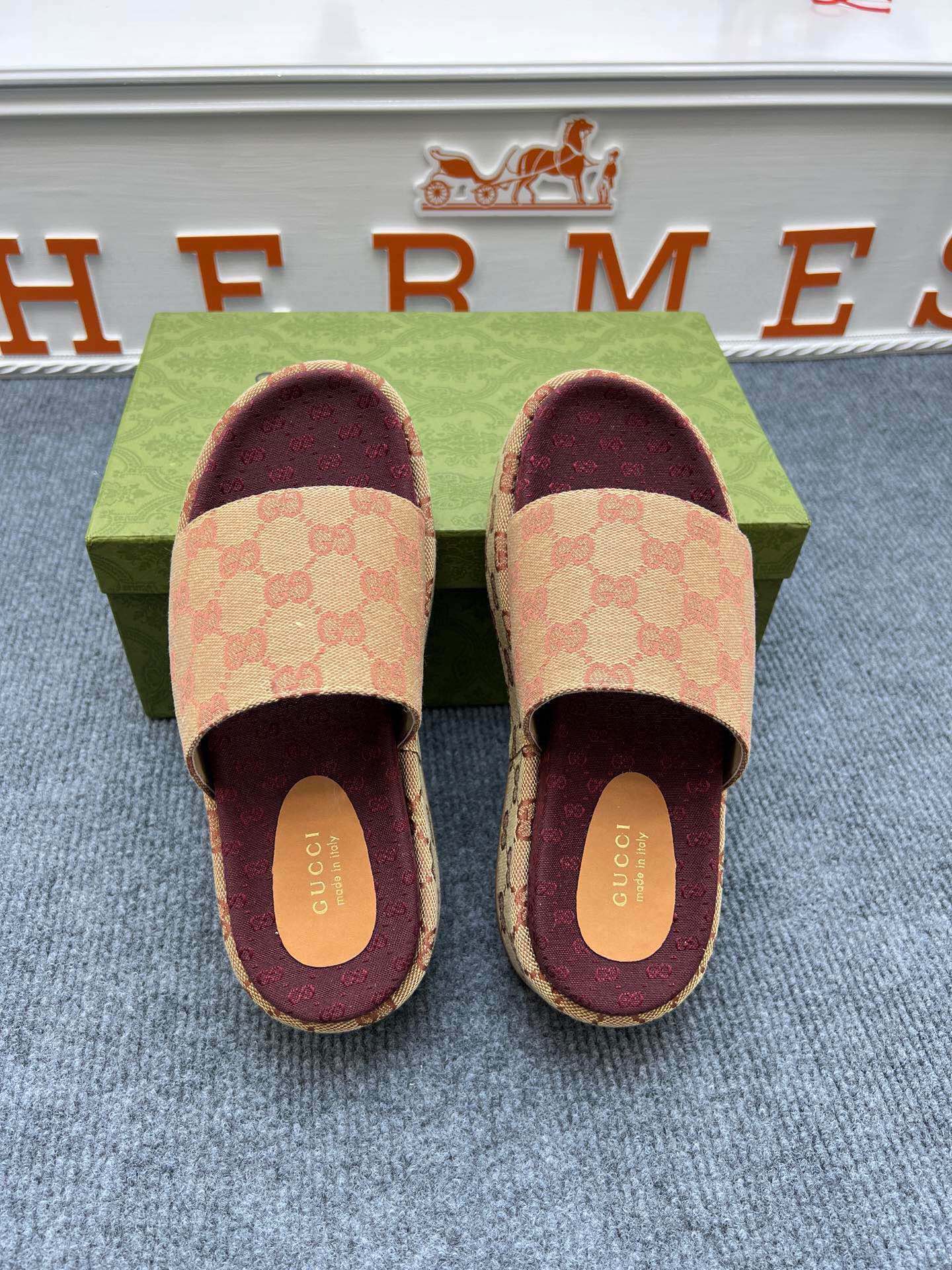 54B122Z  fashion slippers  Sole thickness 5.5cm