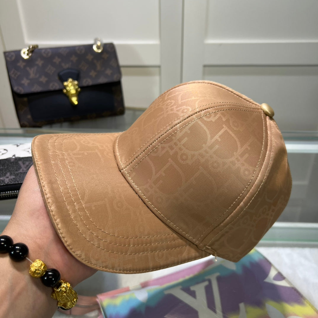 14D61M   Fashion hats