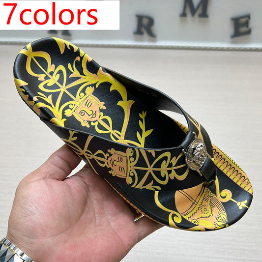 54V96Z   High quality leather slippers